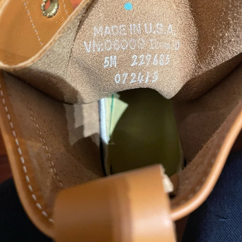 LL Bean Ladies waterproof duck boots - Picture 3 of 5